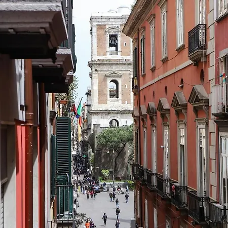 Shabby Chic In The Vibrant Center Appartamento Napoli