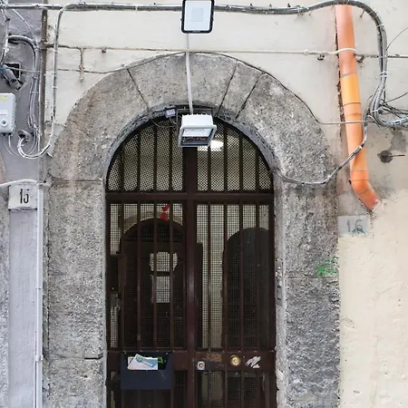 Shabby Chic In The Vibrant Center Napoli